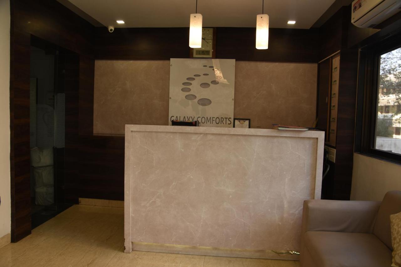 Hotel Galaxy Comforts Bombay Exterior foto